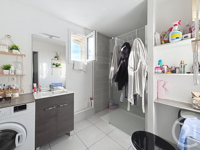 Appartement à louer - 2 pièces - 41,50 m2 - Dammarie Les Lys - 77 - ILE-DE-FRANCE