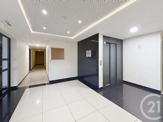 Appartement à louer - 2 pièces - 41,50 m2 - Dammarie Les Lys - 77 - ILE-DE-FRANCE