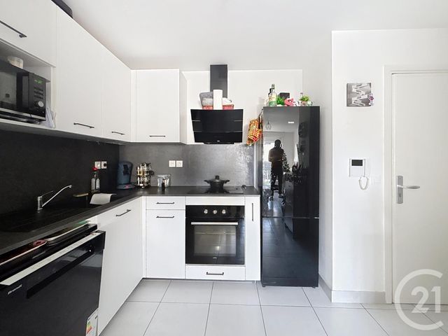 Appartement à louer - 2 pièces - 41,50 m2 - Dammarie Les Lys - 77 - ILE-DE-FRANCE