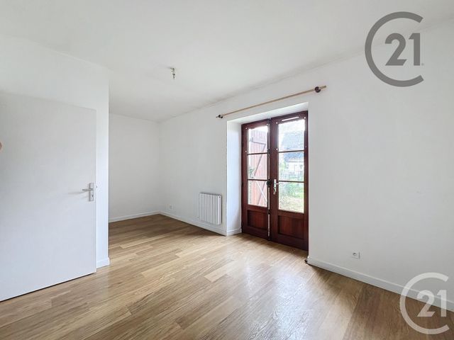 Maison &agrave; louer - 4 pi&egrave;ces - 86,03 m2 - Fouju - 77 - ILE-DE-FRANCE