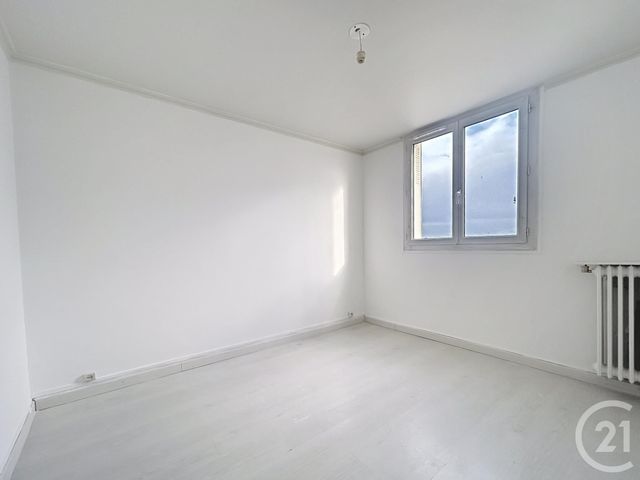 Appartement F4 à vendre - 4 pièces - 64,53 m2 - Melun - 77 - ILE-DE-FRANCE