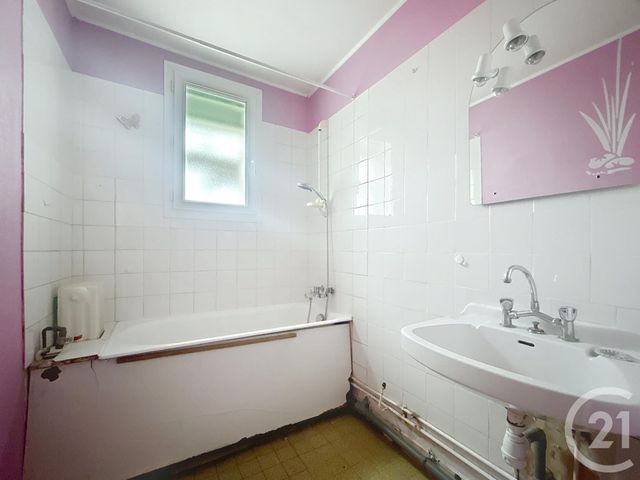 Appartement F3 à vendre - 3 pièces - 65,42 m2 - Melun - 77 - ILE-DE-FRANCE