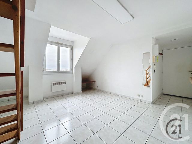 Appartement Duplex &agrave; vendre - 2 pi&egrave;ces - 30,02 m2 - Melun - 77 - ILE-DE-FRANCE