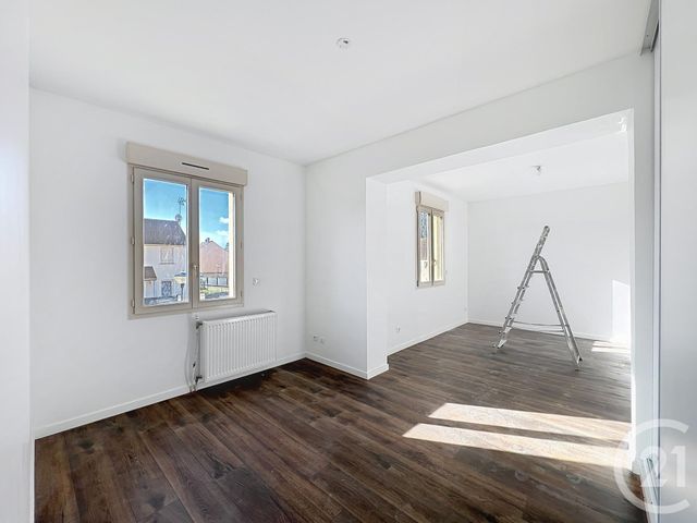 Maison &agrave; louer - 5 pi&egrave;ces - 137,35 m2 - Dammarie Les Lys - 77 - ILE-DE-FRANCE