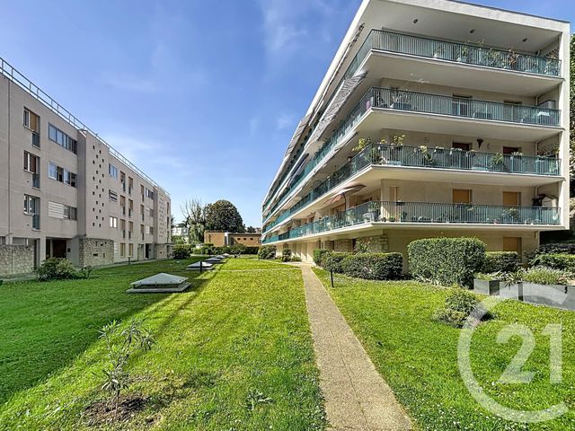 Appartement F1 &agrave; louer - 1 pi&egrave;ce - 15 m2 - Melun - 77 - ILE-DE-FRANCE