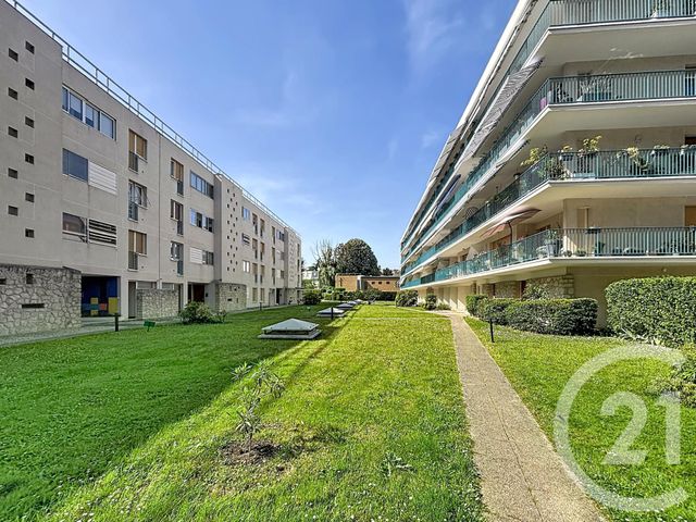 Appartement F1 &agrave; louer - 1 pi&egrave;ce - 15 m2 - Melun - 77 - ILE-DE-FRANCE