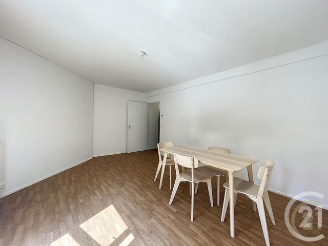 Appartement F2 &agrave; louer - 2 pi&egrave;ces - 51 m2 - Melun - 77 - ILE-DE-FRANCE