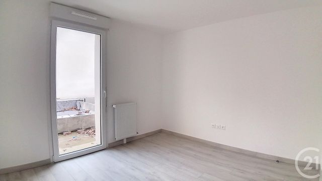 Appartement F3 &agrave; louer - 3 pi&egrave;ces - 59,70 m2 - Le Mee Sur Seine - 77 - ILE-DE-FRANCE
