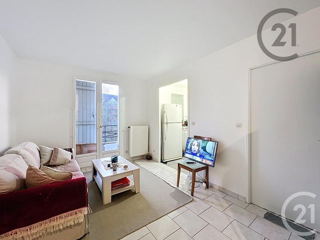 Appartement F1 &agrave; louer - 1 pi&egrave;ce - 22,55 m2 - Savigny Le Temple - 77 - ILE-DE-FRANCE