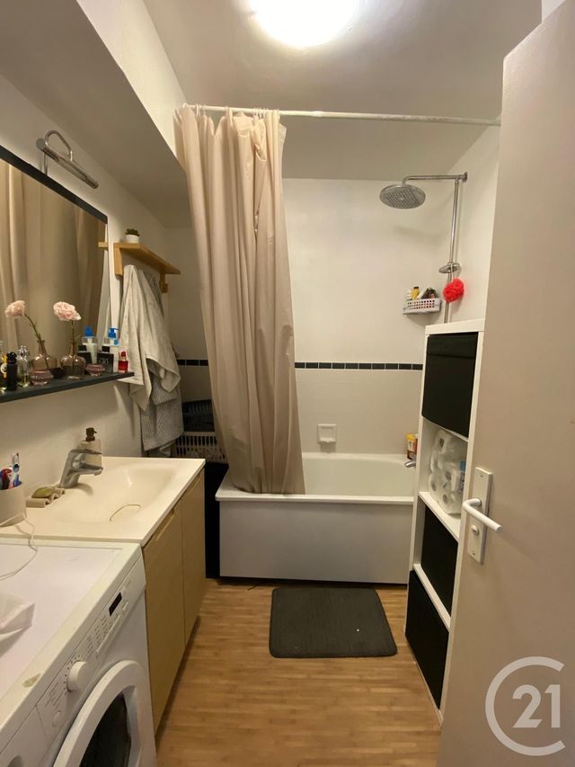 Appartement &agrave; vendre - 2 pi&egrave;ces - 44 m2 - Melun - 77 - ILE-DE-FRANCE