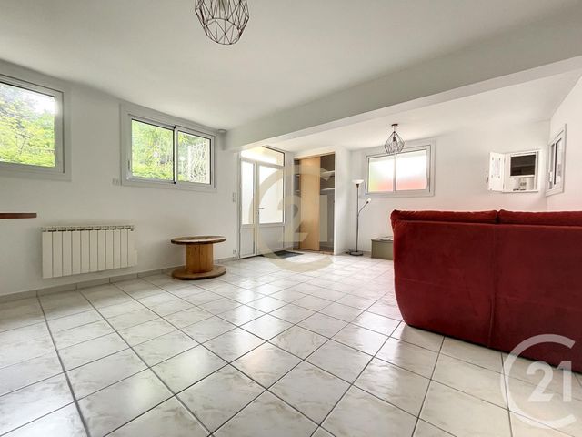 Maison &agrave; louer - 3 pi&egrave;ces - 71 m2 - Le Mee Sur Seine - 77 - ILE-DE-FRANCE