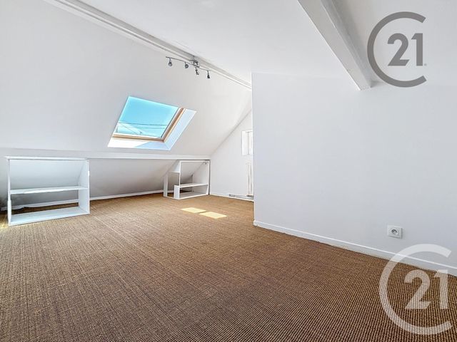 Maison &agrave; louer - 4 pi&egrave;ces - 66,34 m2 - Rubelles - 77 - ILE-DE-FRANCE