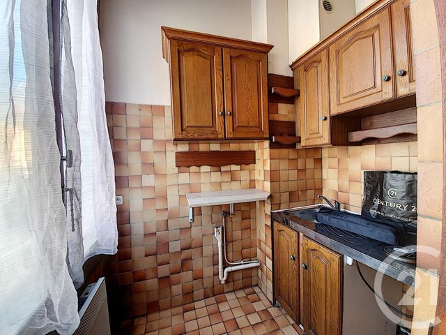 Appartement F1 &agrave; louer - 1 pi&egrave;ce - 27,10 m2 - Melun - 77 - ILE-DE-FRANCE