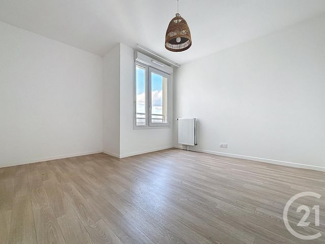 Appartement F3 &agrave; louer - 3 pi&egrave;ces - 65,33 m2 - Melun - 77 - ILE-DE-FRANCE