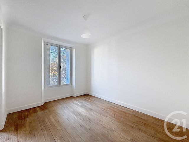 Appartement &agrave; louer - 3 pi&egrave;ces - 82,53 m2 - Melun - 77 - ILE-DE-FRANCE