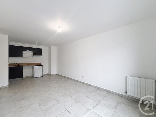 Appartement F2 &agrave; louer - 2 pi&egrave;ces - 41,60 m2 - Dammarie Les Lys - 77 - ILE-DE-FRANCE