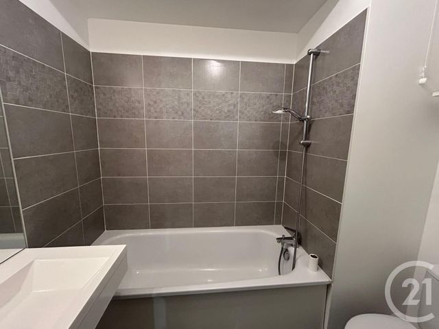 Appartement F3 &agrave; louer - 3 pi&egrave;ces - 63,60 m2 - Dammarie Les Lys - 77 - ILE-DE-FRANCE