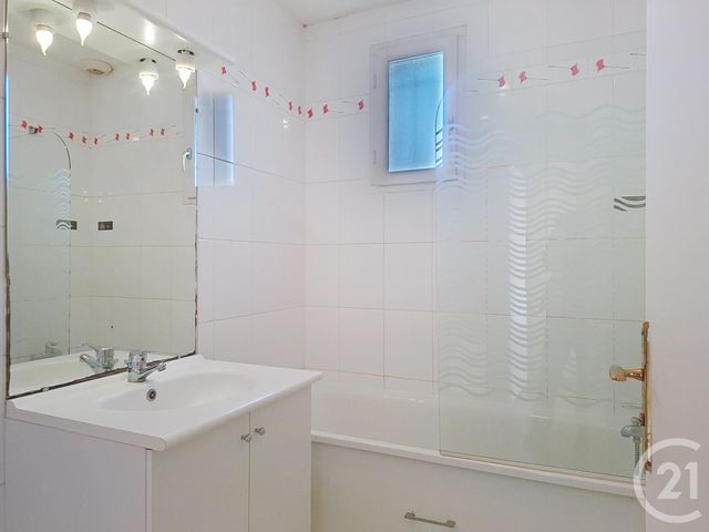 Appartement &agrave; vendre - 3 pi&egrave;ces - 61,94 m2 - Melun - 77 - ILE-DE-FRANCE