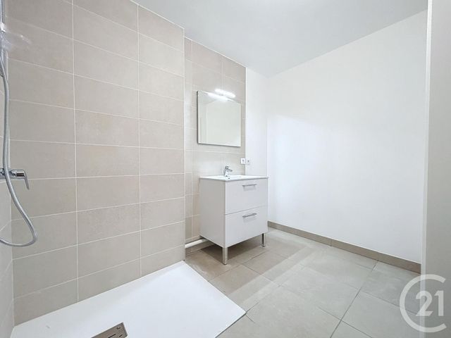 Appartement F2 &agrave; louer - 2 pi&egrave;ces - 40,25 m2 - Dammarie Les Lys - 77 - ILE-DE-FRANCE