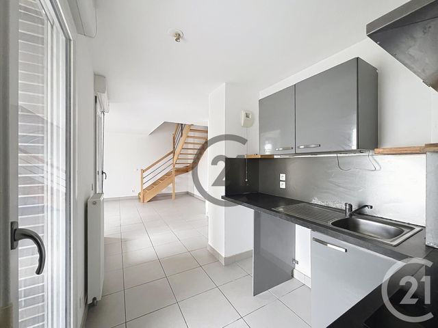 Appartement F3 &agrave; louer - 3 pi&egrave;ces - 59,20 m2 - Melun - 77 - ILE-DE-FRANCE