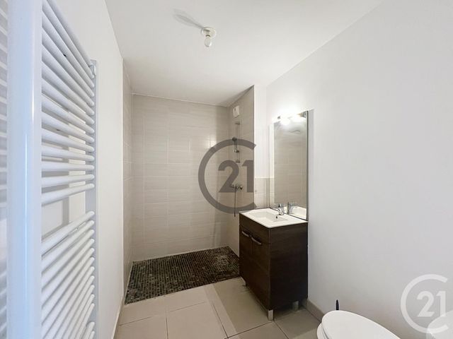 Appartement F3 &agrave; louer - 3 pi&egrave;ces - 59,20 m2 - Melun - 77 - ILE-DE-FRANCE