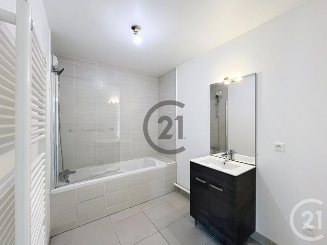 Appartement F4 &agrave; louer - 4 pi&egrave;ces - 69,30 m2 - Melun - 77 - ILE-DE-FRANCE