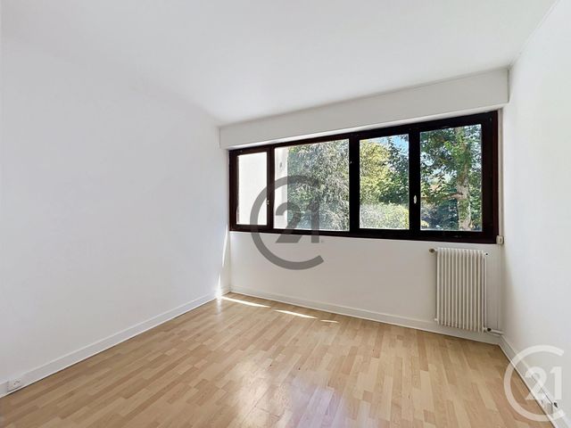 Appartement F4 &agrave; louer - 4 pi&egrave;ces - 120 m2 - Vaux Le Penil - 77 - ILE-DE-FRANCE