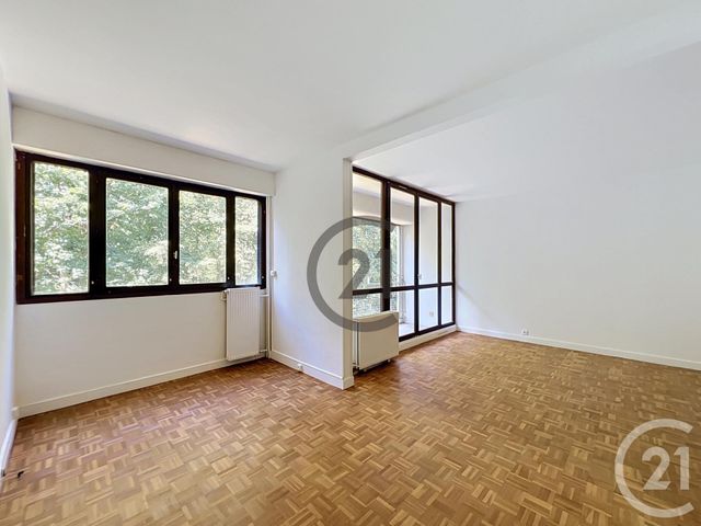 Appartement F4 &agrave; louer - 4 pi&egrave;ces - 120 m2 - Vaux Le Penil - 77 - ILE-DE-FRANCE