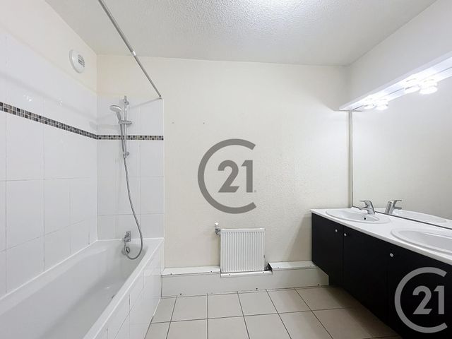 Appartement F3 &agrave; louer - 3 pi&egrave;ces - 63 m2 - Dammarie Les Lys - 77 - ILE-DE-FRANCE