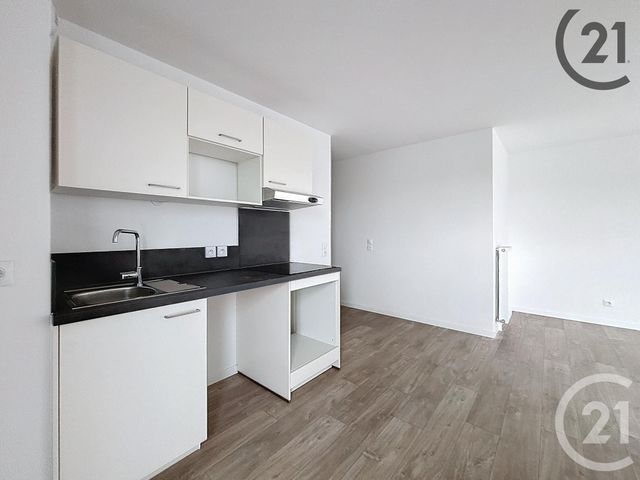 Appartement F3 &agrave; louer - 3 pi&egrave;ces - 72,45 m2 - Melun - 77 - ILE-DE-FRANCE