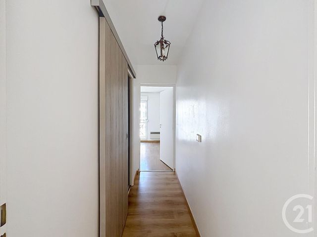 Appartement F3 &agrave; louer - 3 pi&egrave;ces - 72,72 m2 - Melun - 77 - ILE-DE-FRANCE