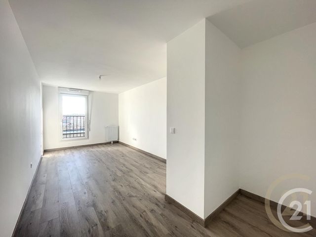 Appartement F4 &agrave; louer - 3 pi&egrave;ces - 78,10 m2 - Le Mee Sur Seine - 77 - ILE-DE-FRANCE