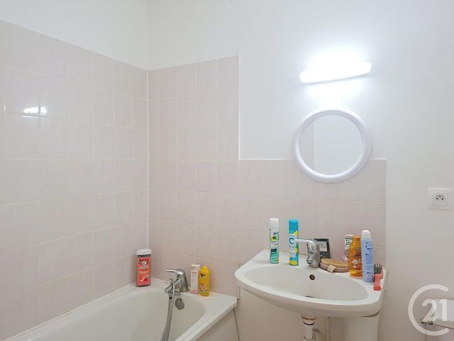 Appartement &agrave; vendre - 2 pi&egrave;ces - 46,75 m2 - Melun - 77 - ILE-DE-FRANCE
