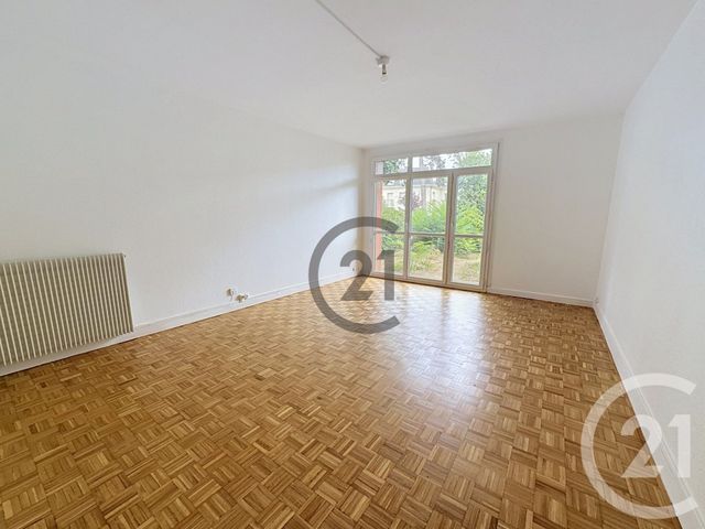 Appartement F3 &agrave; louer - 3 pi&egrave;ces - 60,34 m2 - St Fargeau Ponthierry - 77 - ILE-DE-FRANCE