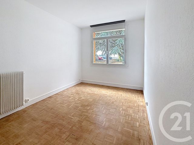 Appartement F3 &agrave; louer - 3 pi&egrave;ces - 60,34 m2 - St Fargeau Ponthierry - 77 - ILE-DE-FRANCE