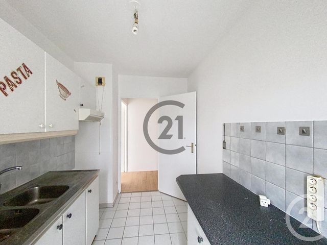 Appartement F3 &agrave; louer - 3 pi&egrave;ces - 64,60 m2 - Melun - 77 - ILE-DE-FRANCE