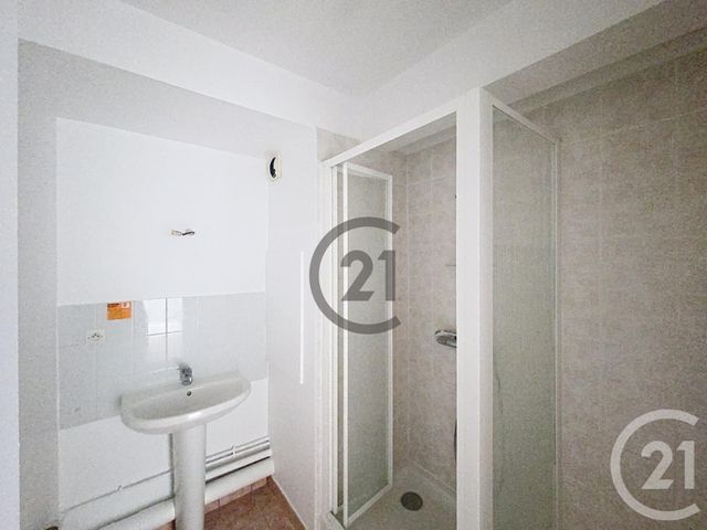 Appartement F3 &agrave; louer - 3 pi&egrave;ces - 64,60 m2 - Melun - 77 - ILE-DE-FRANCE