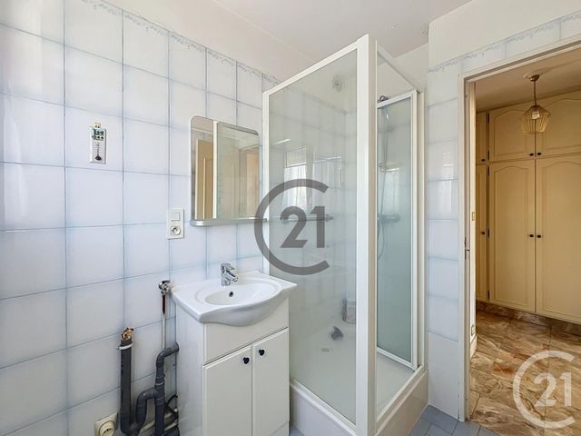 Appartement F3 &agrave; louer - 3 pi&egrave;ces - 92,16 m2 - Melun - 77 - ILE-DE-FRANCE