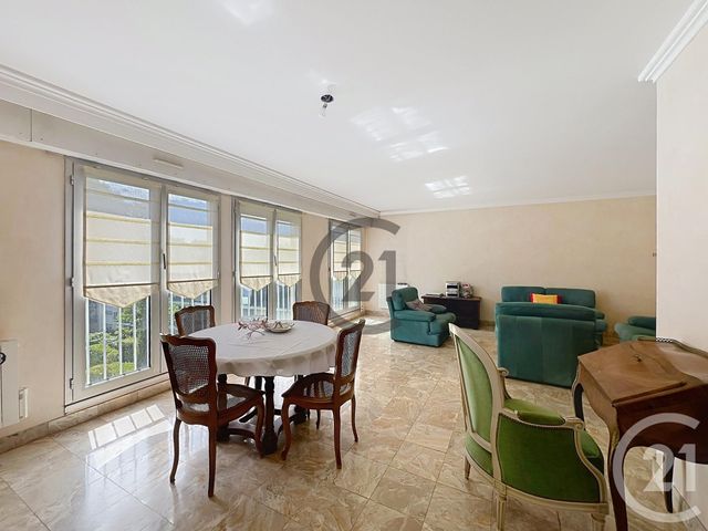 Appartement F3 &agrave; louer - 3 pi&egrave;ces - 92,16 m2 - Melun - 77 - ILE-DE-FRANCE