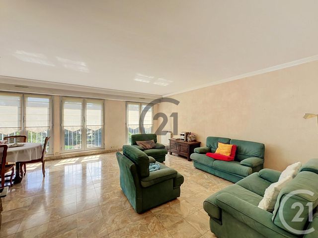 Appartement F3 &agrave; louer - 3 pi&egrave;ces - 92,16 m2 - Melun - 77 - ILE-DE-FRANCE