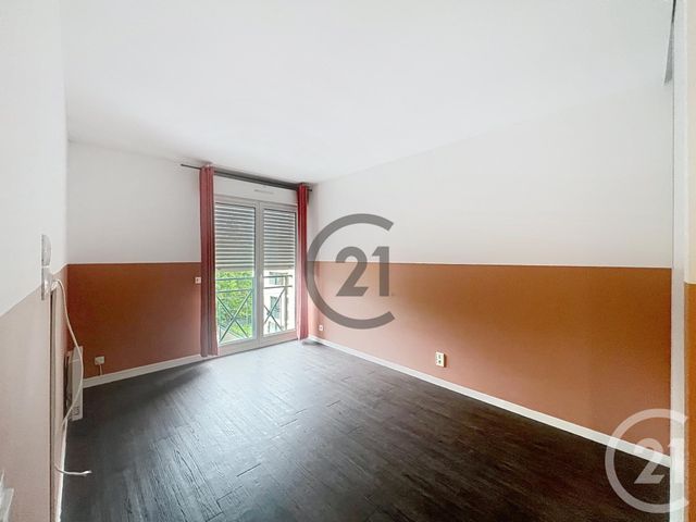 Appartement F3 &agrave; louer - 3 pi&egrave;ces - 61,38 m2 - Melun - 77 - ILE-DE-FRANCE