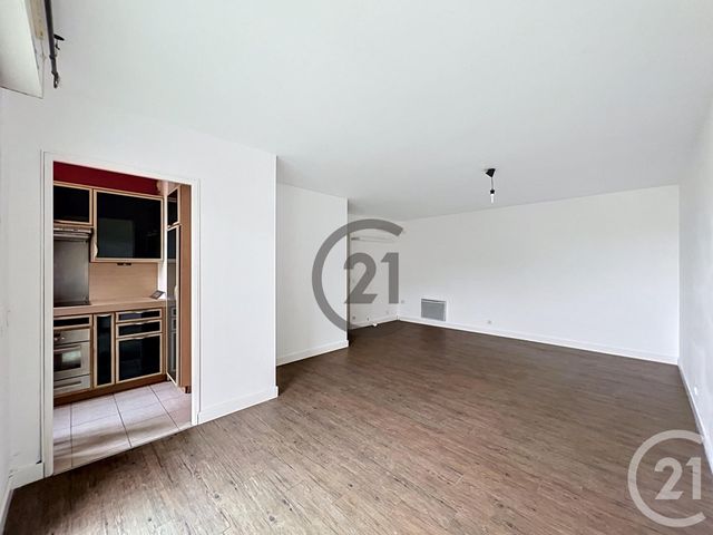 Appartement F3 &agrave; louer - 3 pi&egrave;ces - 61,38 m2 - Melun - 77 - ILE-DE-FRANCE