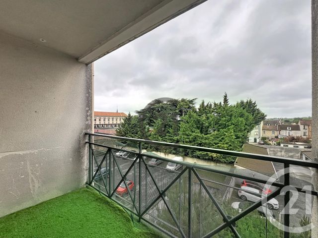 Appartement F3 &agrave; louer - 3 pi&egrave;ces - 61,38 m2 - Melun - 77 - ILE-DE-FRANCE