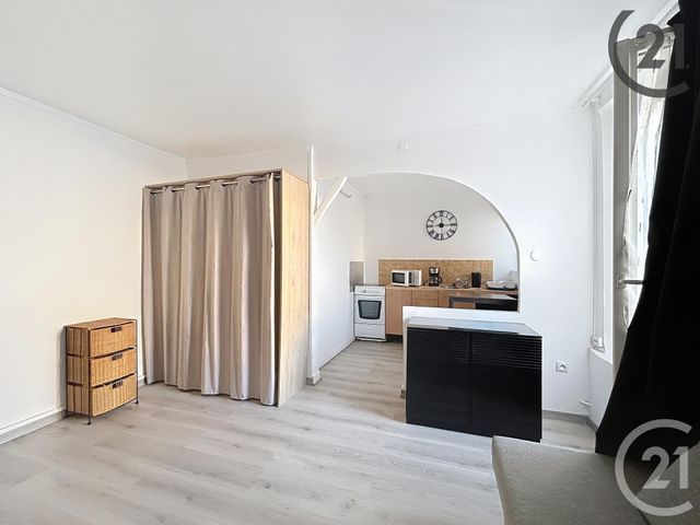 Appartement F1 &agrave; louer - 1 pi&egrave;ce - 23,24 m2 - Melun - 77 - ILE-DE-FRANCE