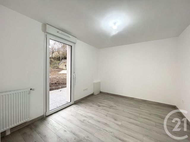 Appartement F2 &agrave; louer - 2 pi&egrave;ces - 40,80 m2 - Le Mee Sur Seine - 77 - ILE-DE-FRANCE