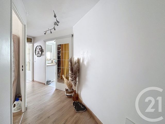 Appartement F4 &agrave; louer - 4 pi&egrave;ces - 73,45 m2 - Lieusaint - 77 - ILE-DE-FRANCE