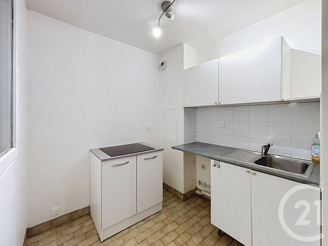 Appartement F1 &agrave; louer - 1 pi&egrave;ce - 29 m2 - St Fargeau Ponthierry - 77 - ILE-DE-FRANCE