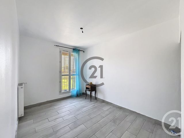 Appartement F3 &agrave; louer - 3 pi&egrave;ces - 64 m2 - Melun - 77 - ILE-DE-FRANCE