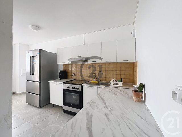 Appartement F3 &agrave; louer - 3 pi&egrave;ces - 64 m2 - Melun - 77 - ILE-DE-FRANCE