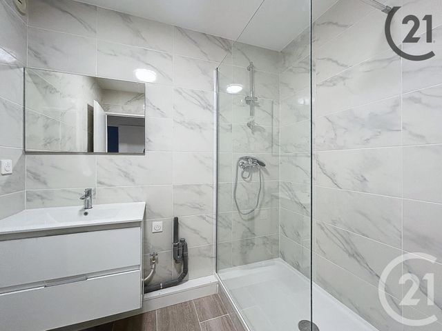 Appartement F3 &agrave; louer - 3 pi&egrave;ces - 69,84 m2 - Melun - 77 - ILE-DE-FRANCE